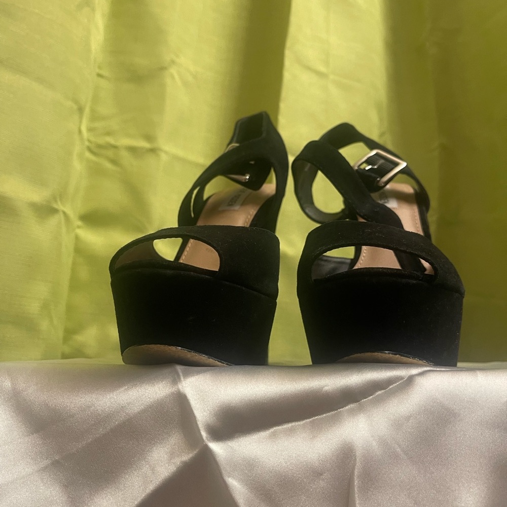 Steve Madden 6 inch heels - suede